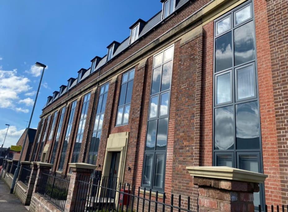 No5 At 53 - 2 Bed Apartment In Leek, Staffs Peak District Eksteriør bilde