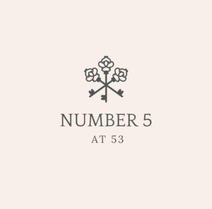 No5 At 53 - 2 Bed Apartment In Leek, Staffs Peak District Eksteriør bilde