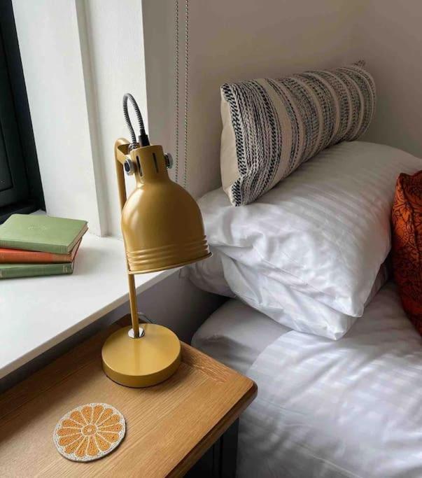 No5 At 53 - 2 Bed Apartment In Leek, Staffs Peak District Eksteriør bilde
